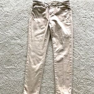 Woman’s skinny jeans